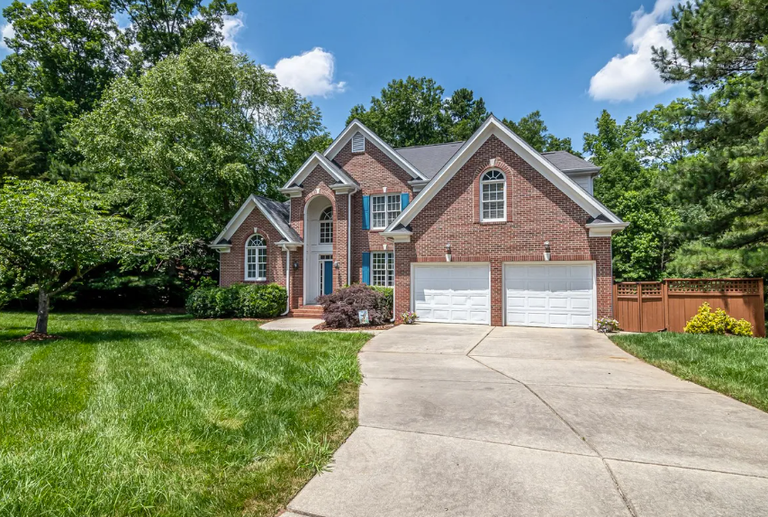 What's Different About Caring for a Detached Garage Door in Lakewood?